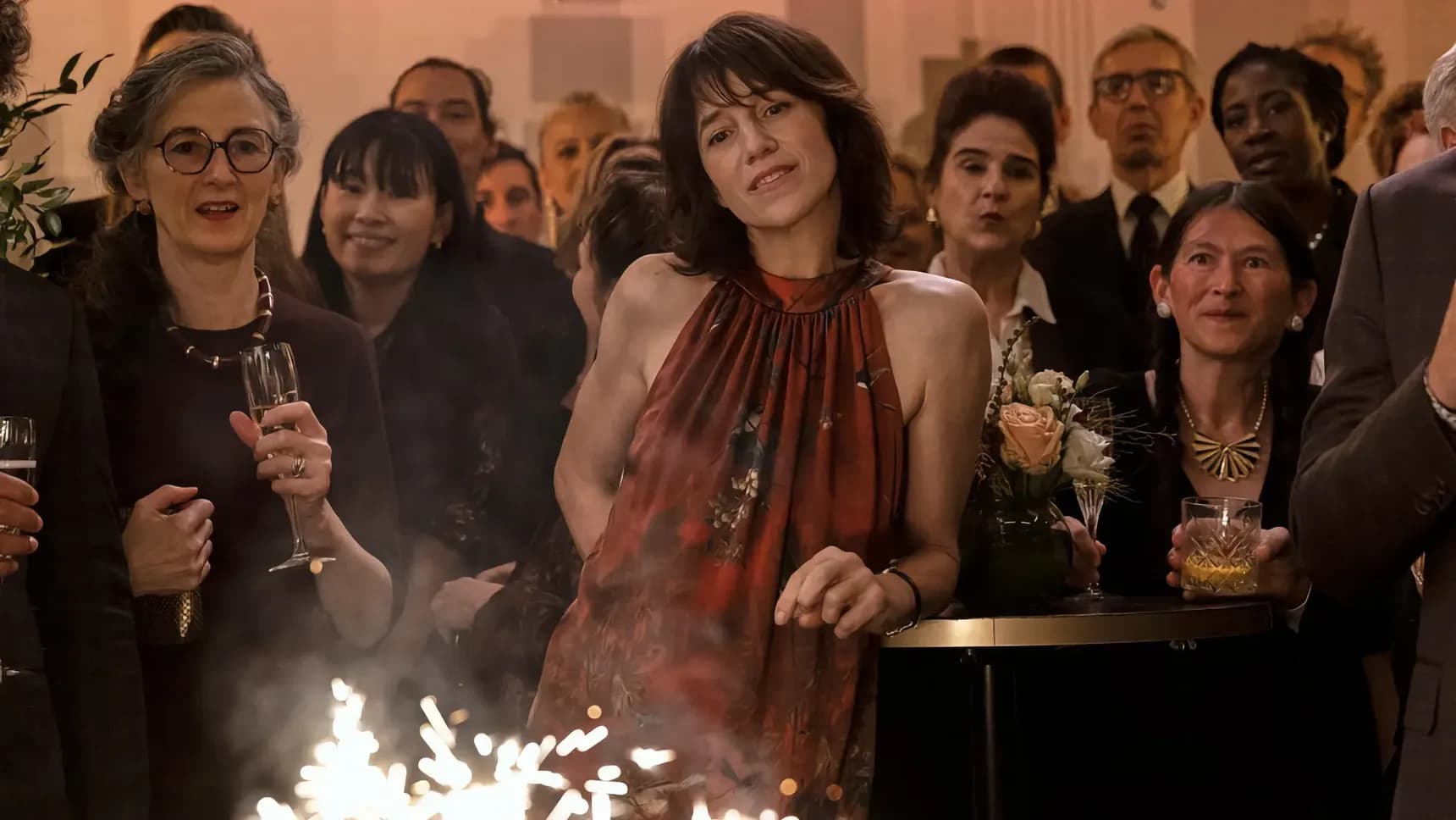 Charlotte Gainsbourg jako ředitelka Geneviève Lavigne v seriálu Primabalerína