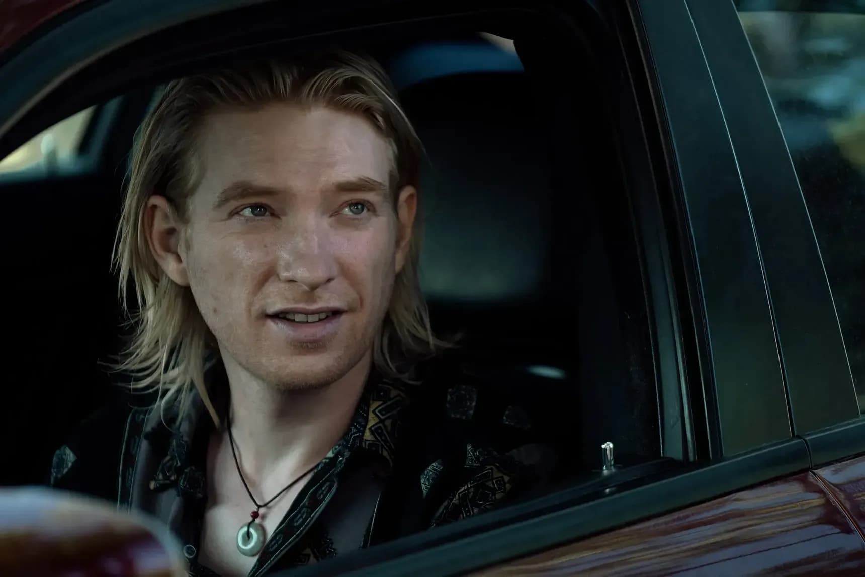 Domhnall Gleeson jako Jackie ve filmu Echo Valley