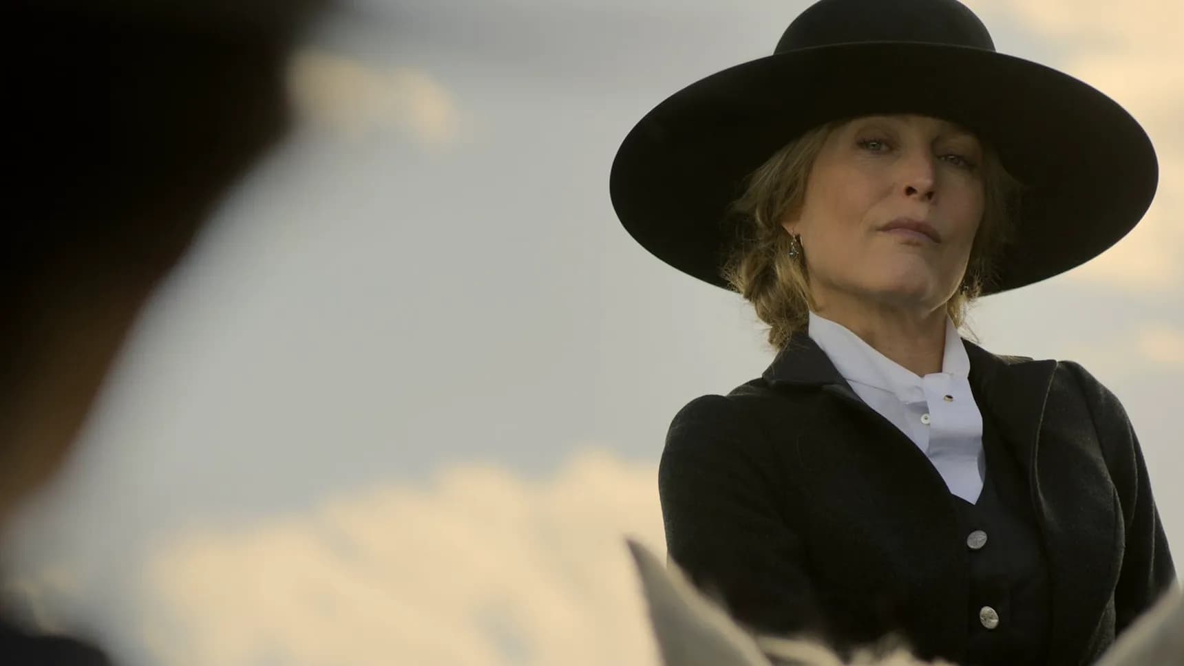 Gillian Anderson v seriálu Opuštění