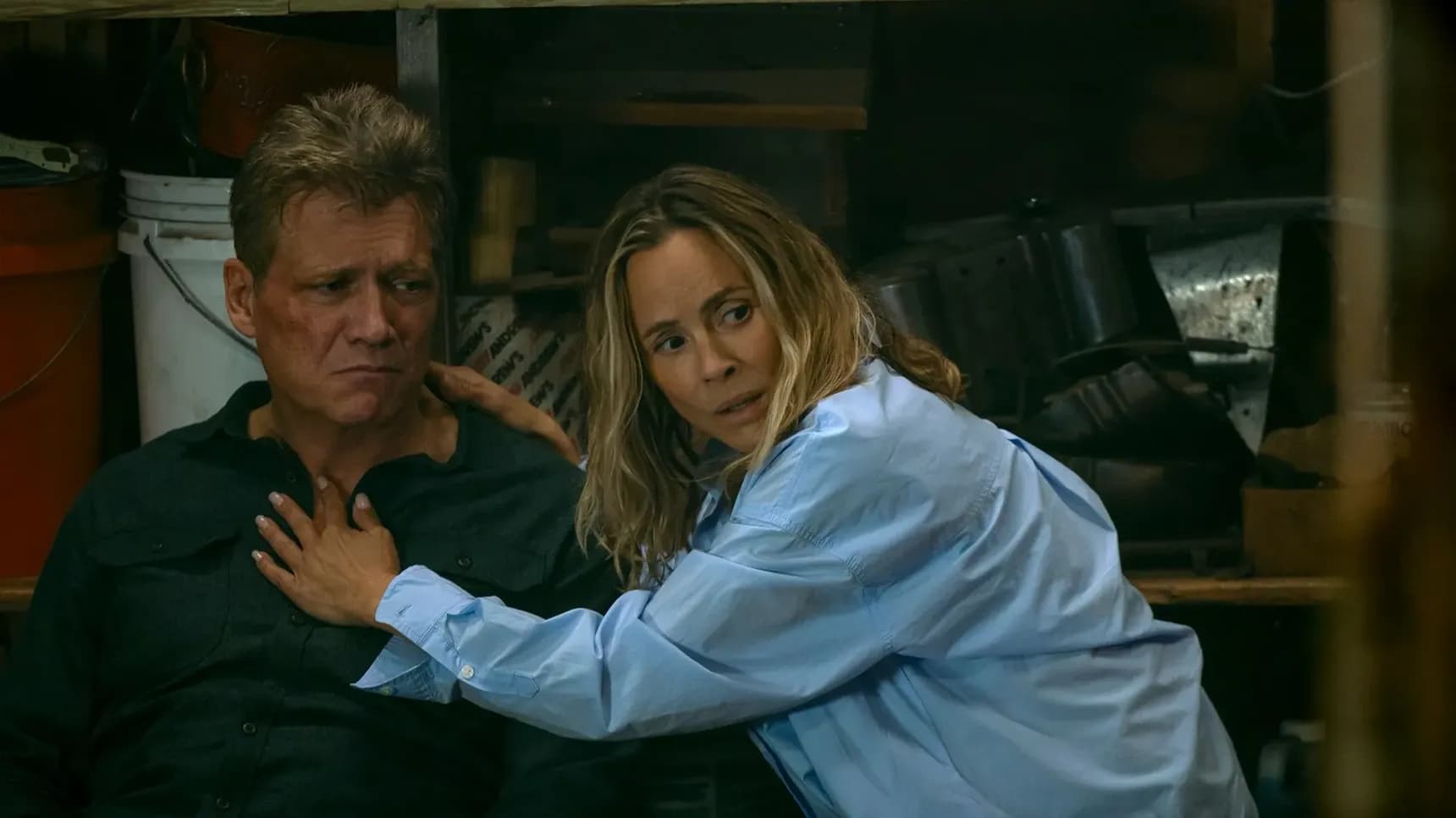 Holt McCallany a Maria Bello v seriálu Nábřeží
