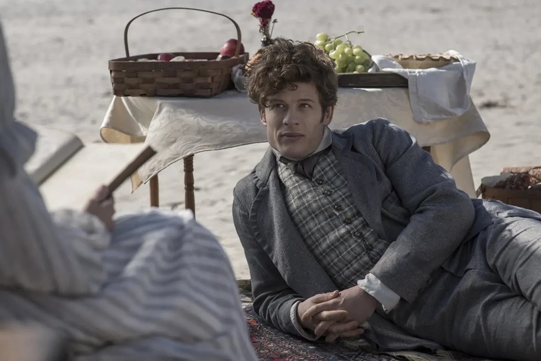James Norton ve filmu Malé ženy
