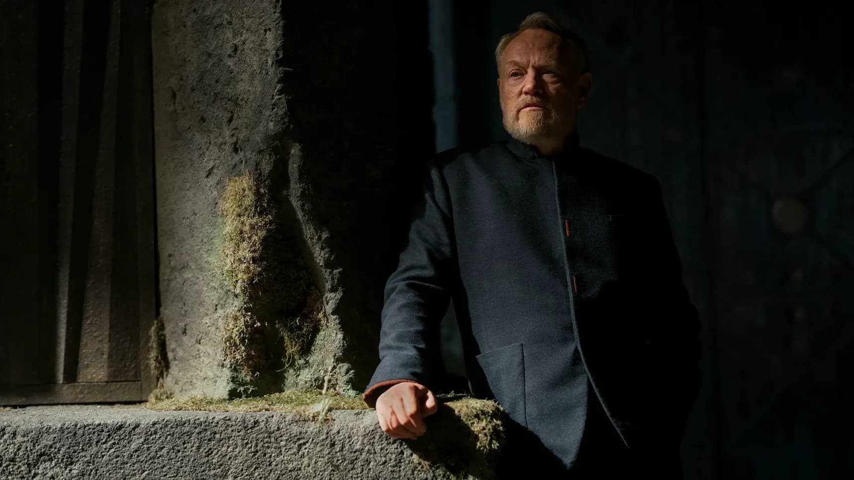Jared Harris jako Hari Seldon ve třetí řadě seriálu Nadace