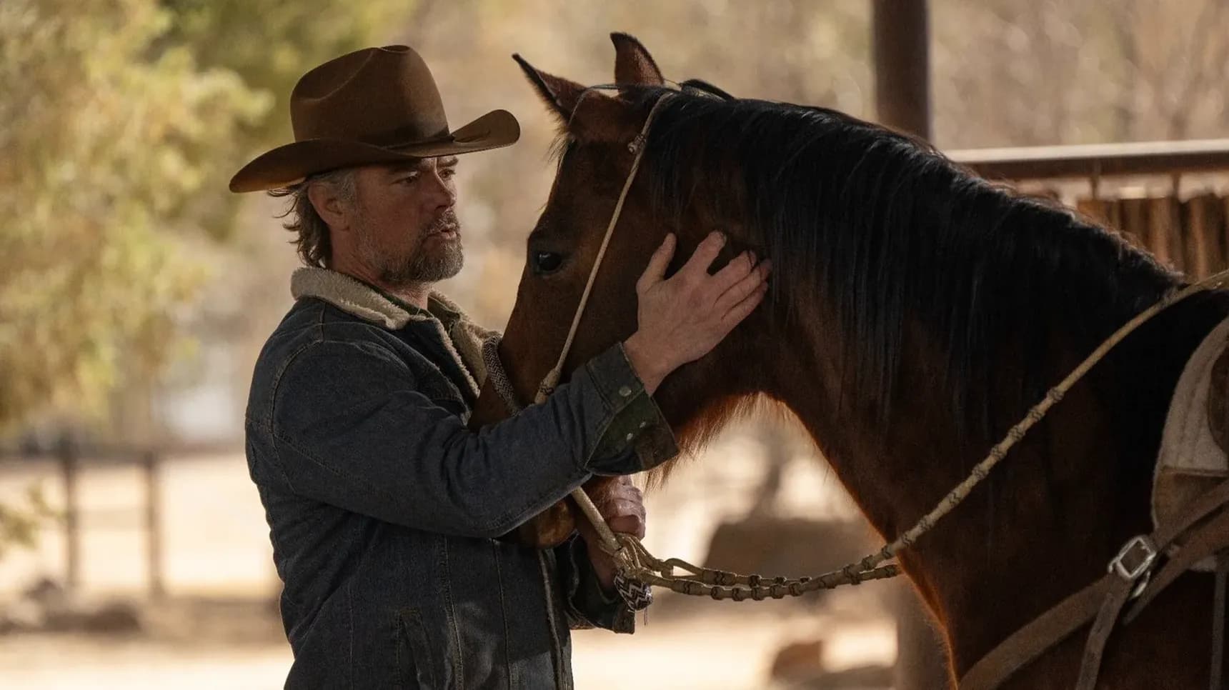 Josh Duhamel jako Staten Kirkland v seriálu Ransom Canyon