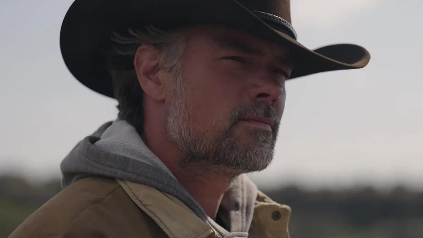 Josh Duhamel ve westernovém seriálu Ransom Canyon