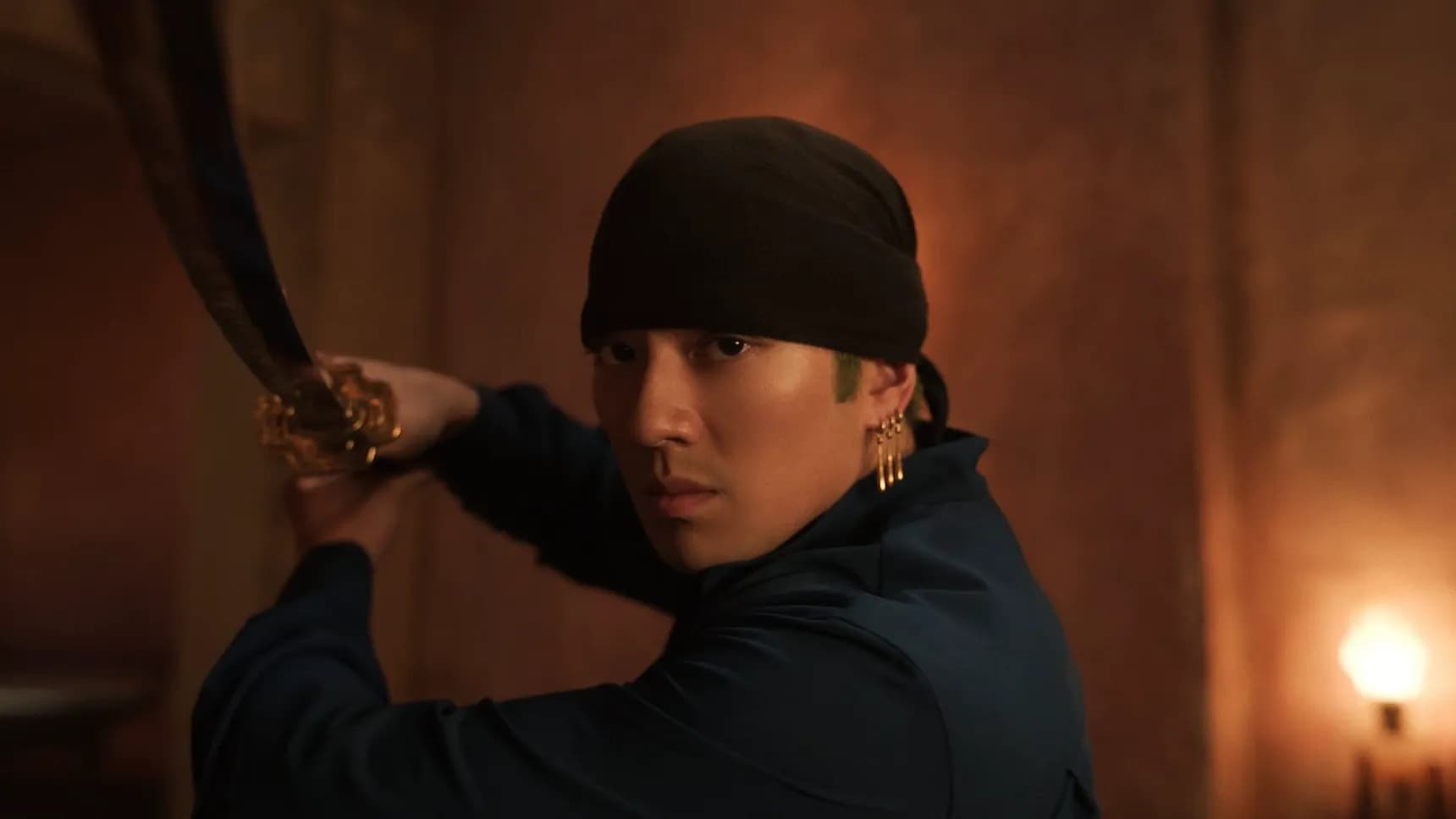 Mackenyu jako Roronoa Zoro ve druhé řadě seriálu One Piece