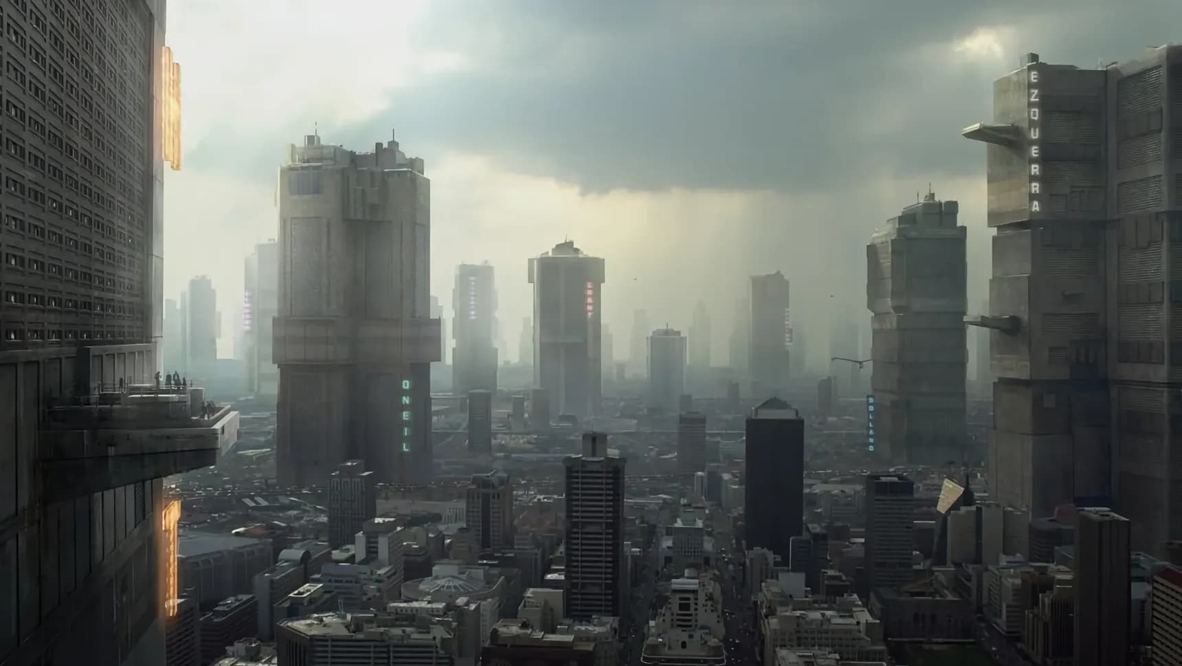 Záběr na Mega-City One z filmu Dredd
