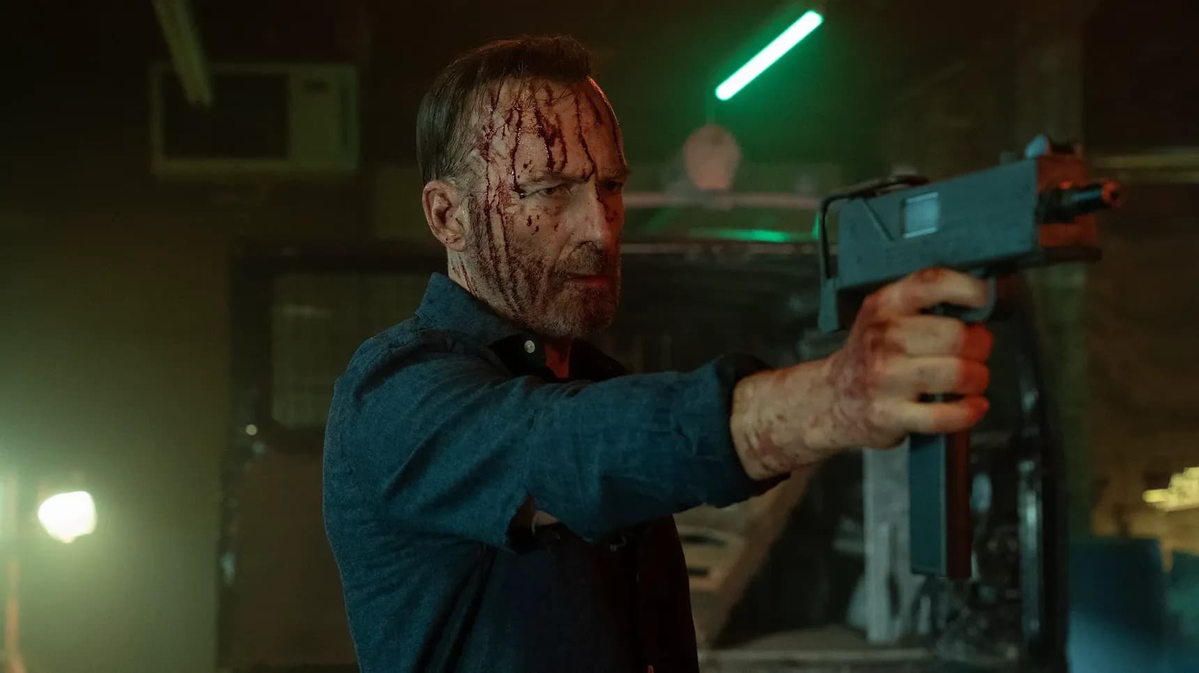Bob Odenkirk jako Hutch ve filmu Nikdo 2