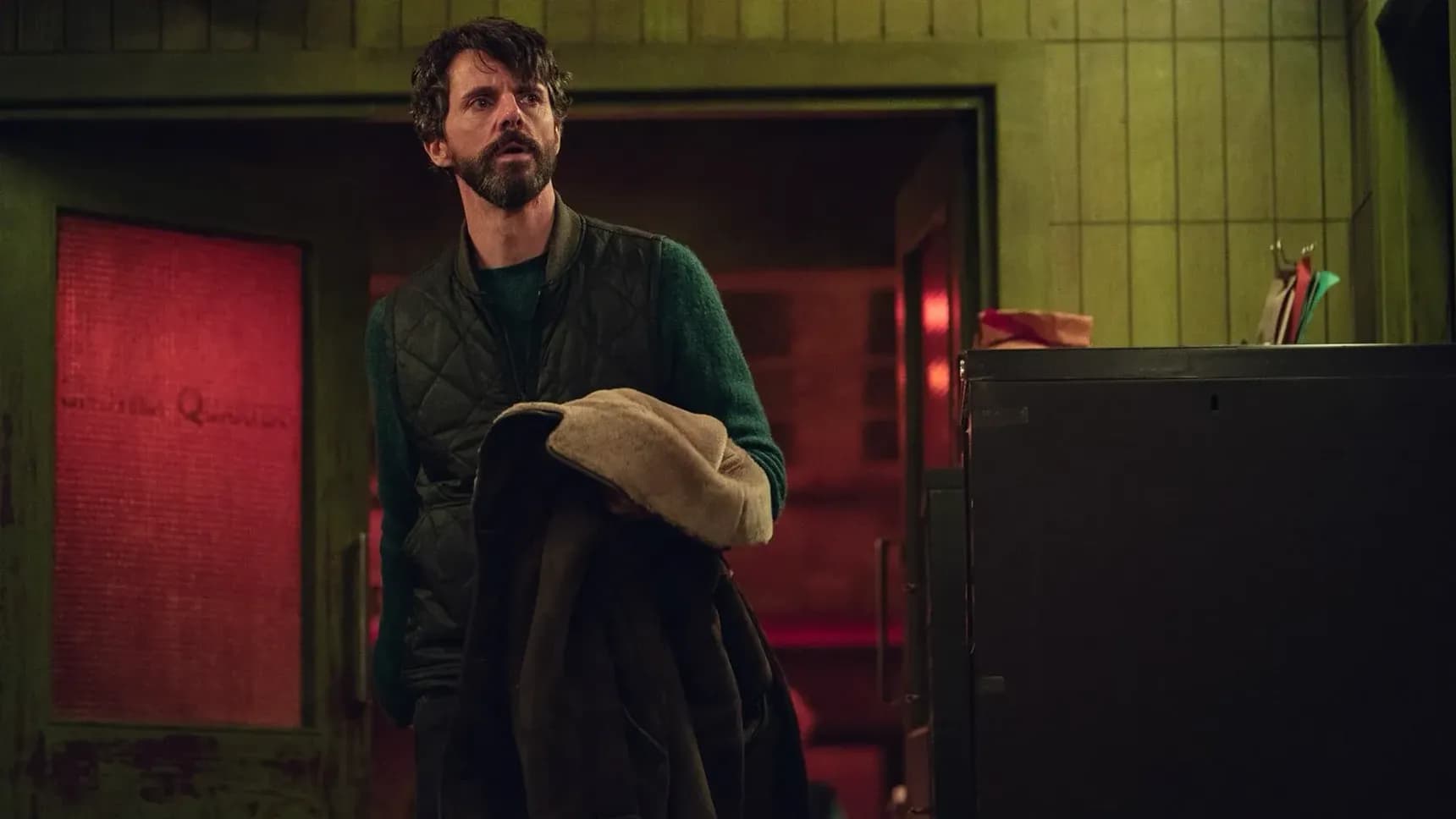 Matthew Goode v seriálu Oddělení Q