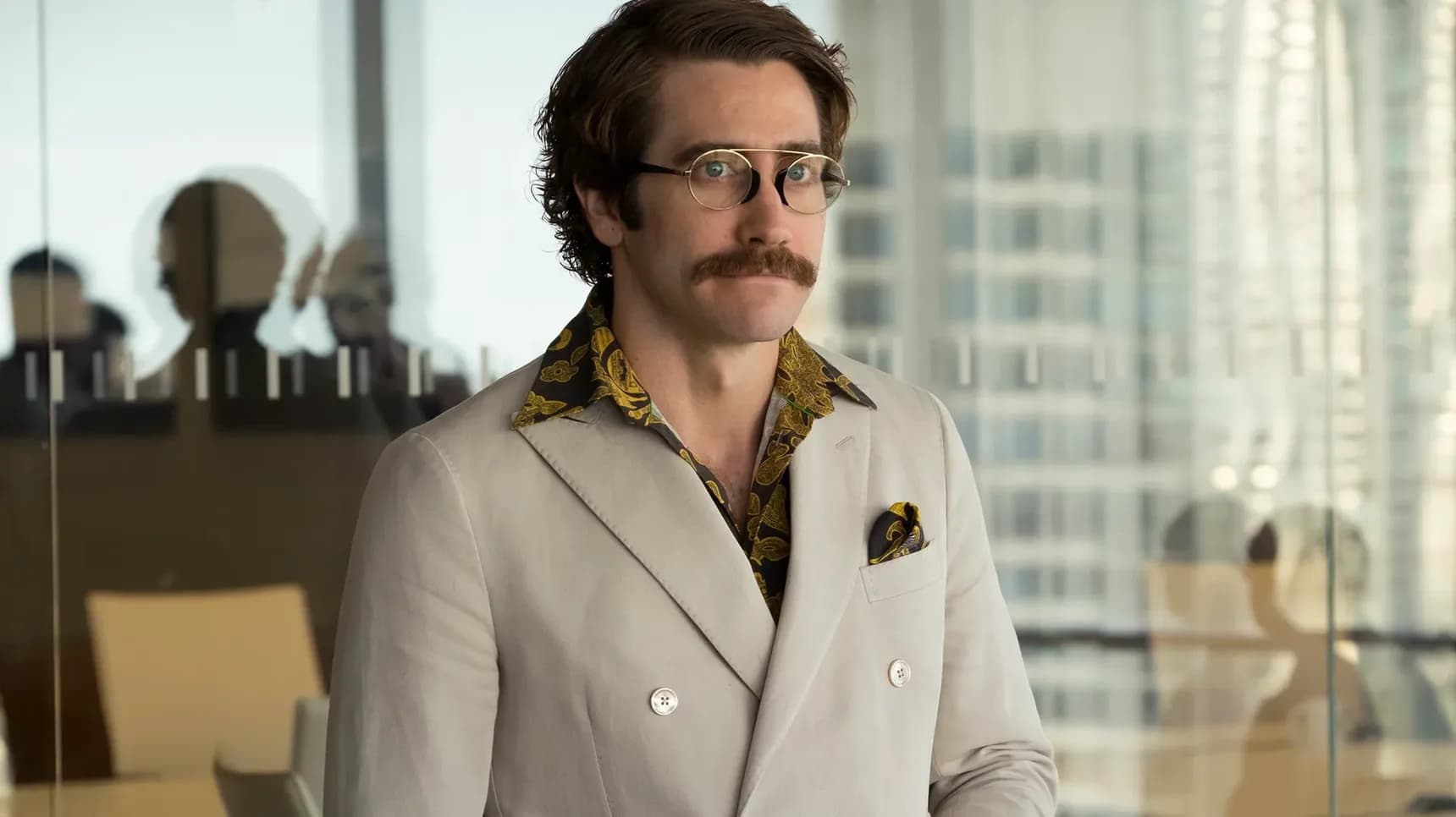 Jake Gyllenhaal jako Dr. Johnny Wilcox