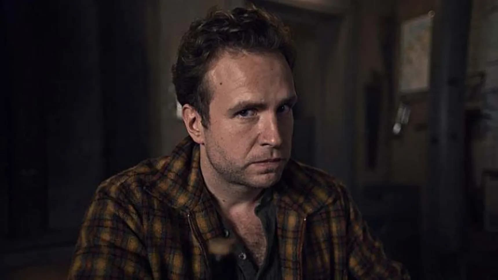 Raffe Spall v epizodě Bílé Vánoce