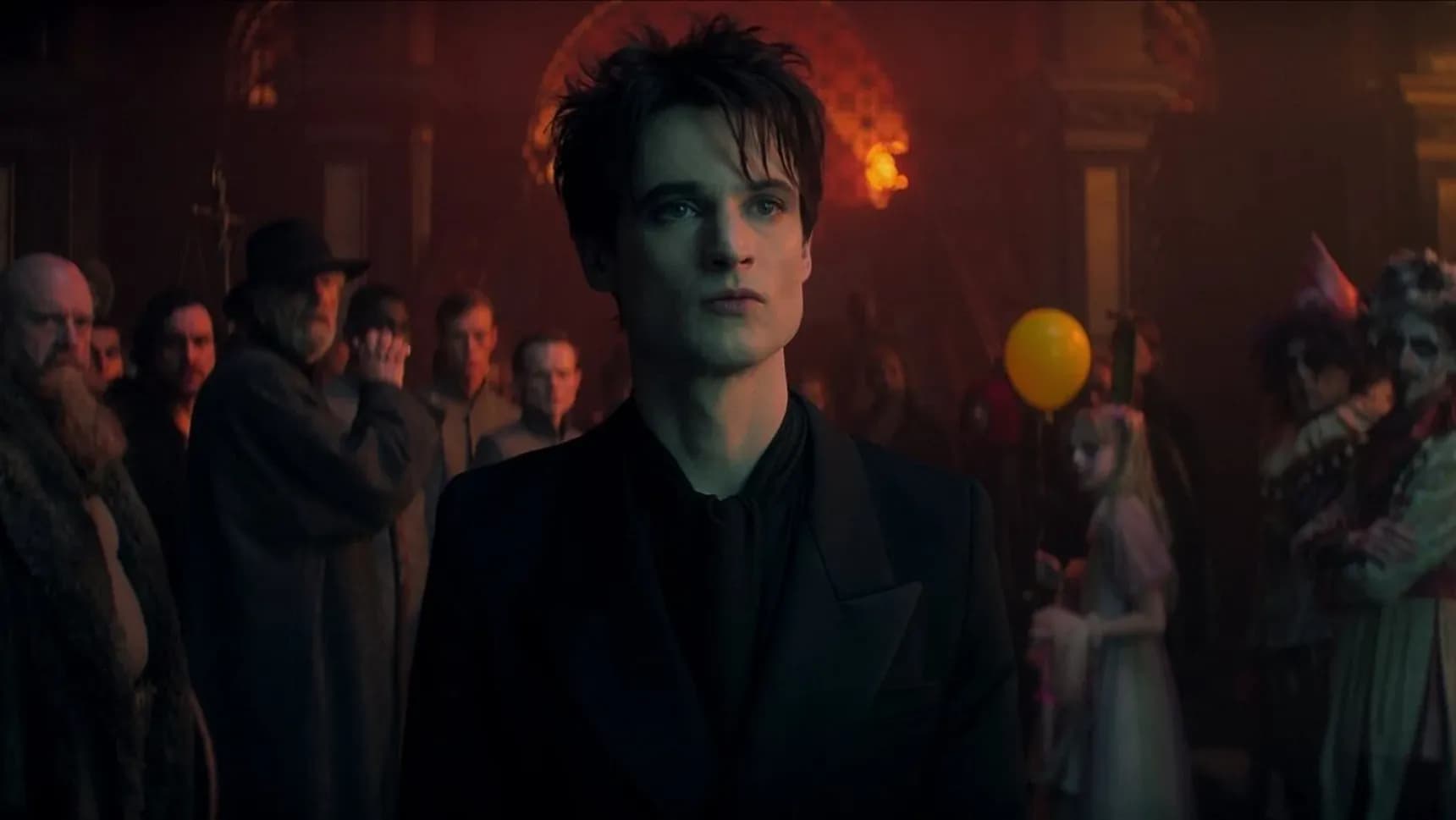 Tom Sturridge jako Sen ve druhé řadě seriálu Sandman