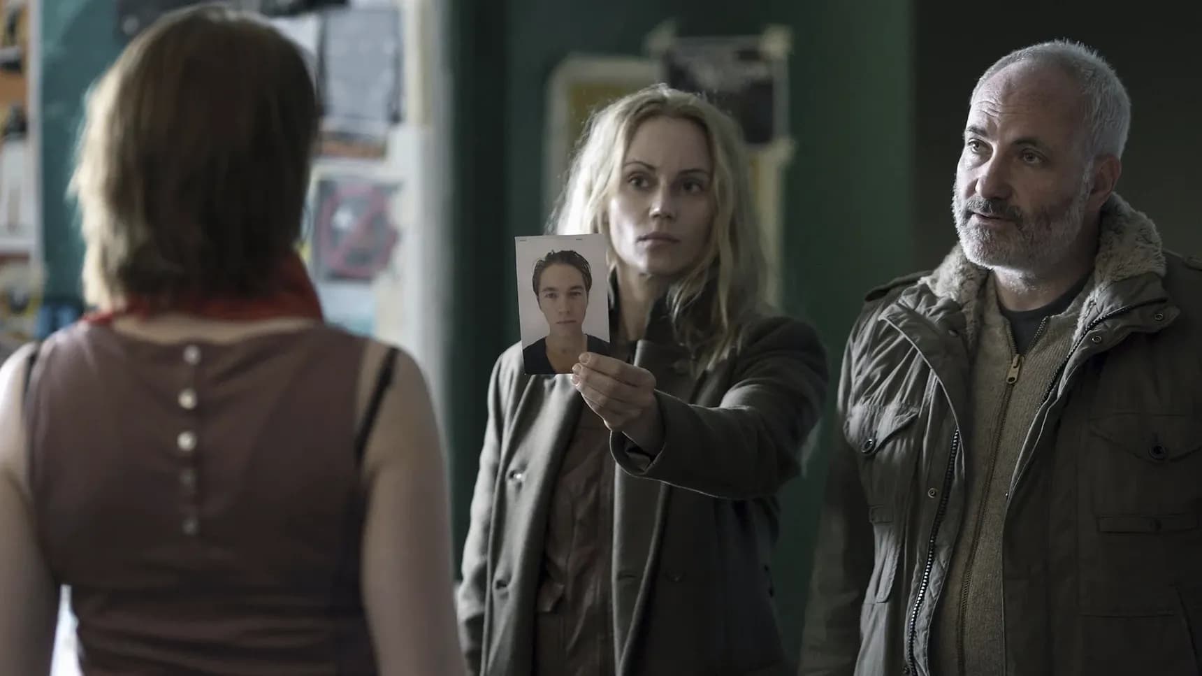 Sofia Helin a Kim Bodnia v seriálu Most