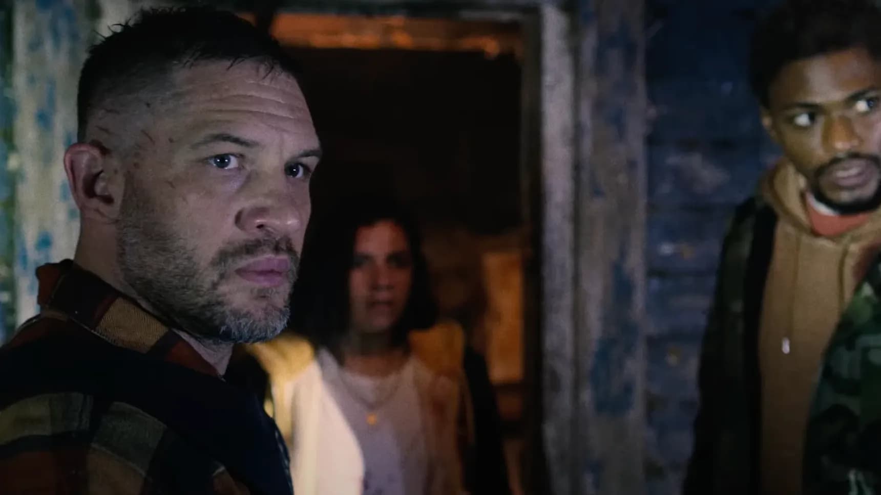 Tom Hardy ve snímku Totální rozklad