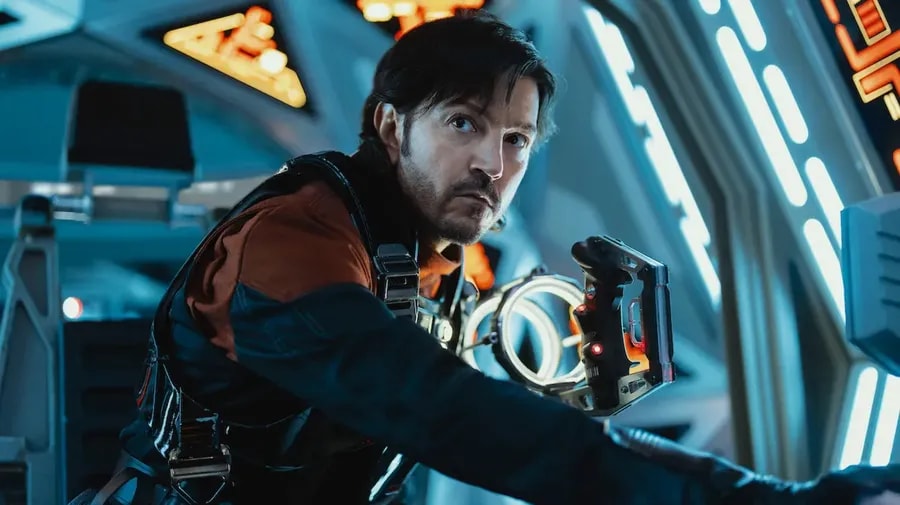 Diego Luna jako Cassian Andor ve druhé sérii seriálu Andor