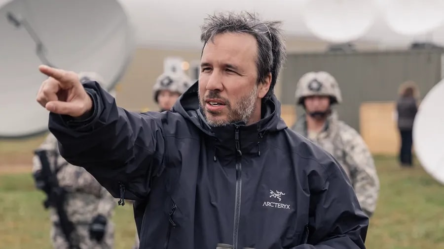 Denis Villeneuve při natáčení filmu Příchozí