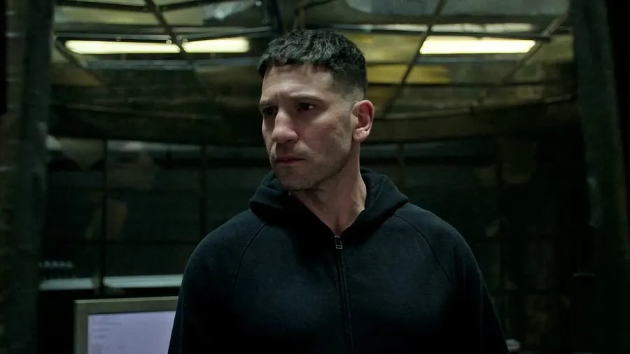 Jon Bernthal jako Frank Castle v seriálu The Punisher