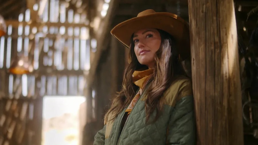 Minka Kelly jako Quinn O’Grady v seriálu Ransom Canyon
