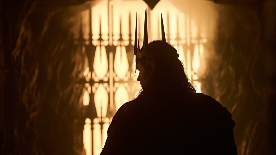 Sauron před žhnoucími branami ve třetí sérii seriálu Pán prstenů: Prsteny moci