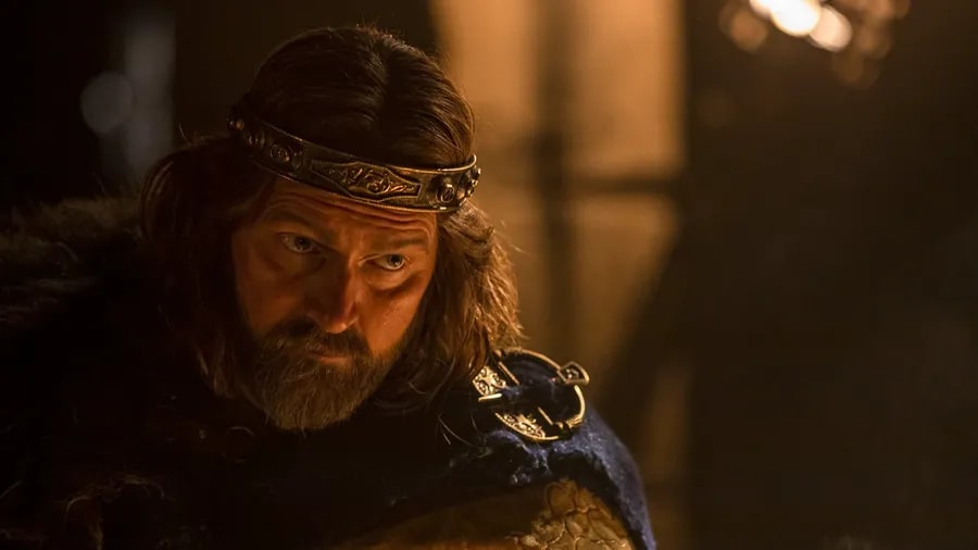 Rod Hallett v seriálu Poslední království