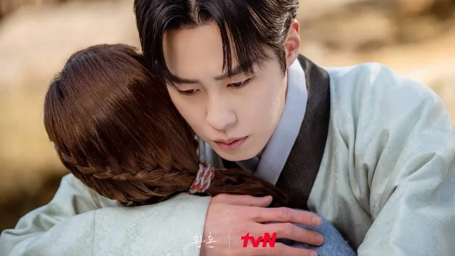 Záběr ze seriálu Alchymie duše