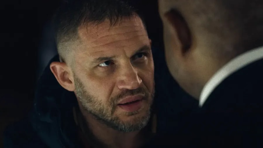 Tom Hardy ve filmu Totální rozklad