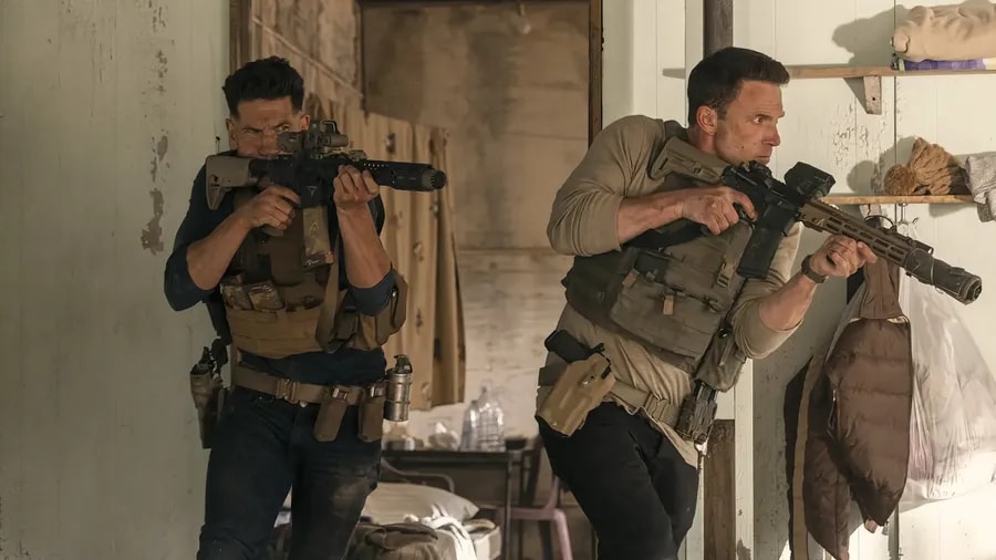 Jon Bernthal a Ben Affleck ve filmu Zúčtování 2