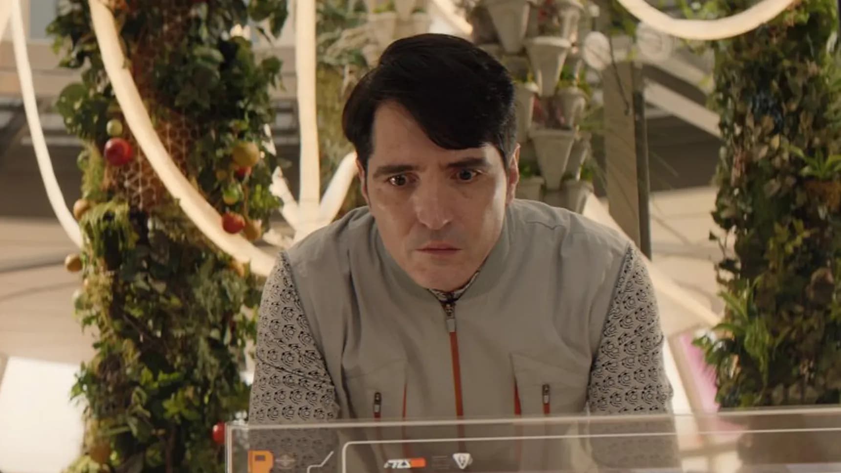 David Dastmalchian jako Gurathin