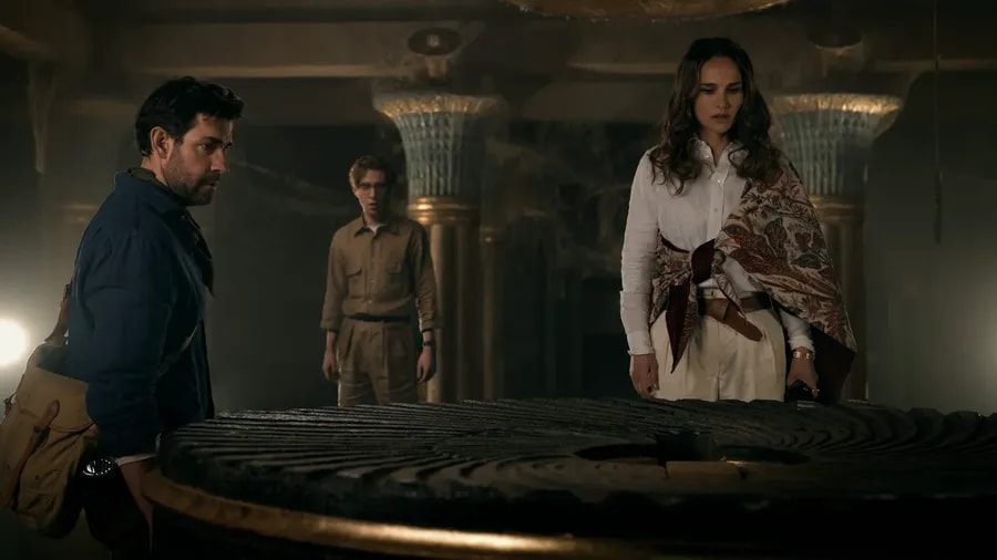 John Krasinski, Domhnall Gleeson a Natalie Portman ve filmu Pramen mládí