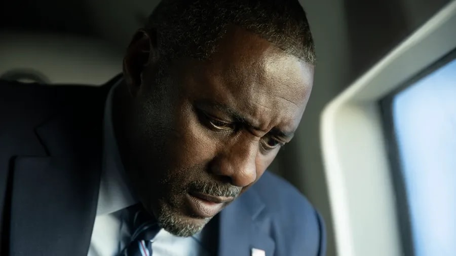 Idris Elba ve filmu Dům plný dynamitu