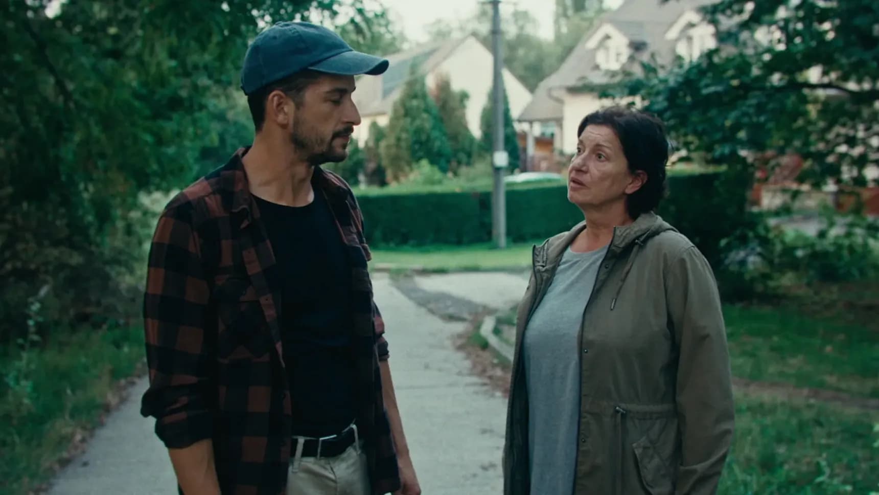 Jakub Jablonský jako Noro Kučera a Judita Hansman jako Zuzana Weissová v seriálu Vina