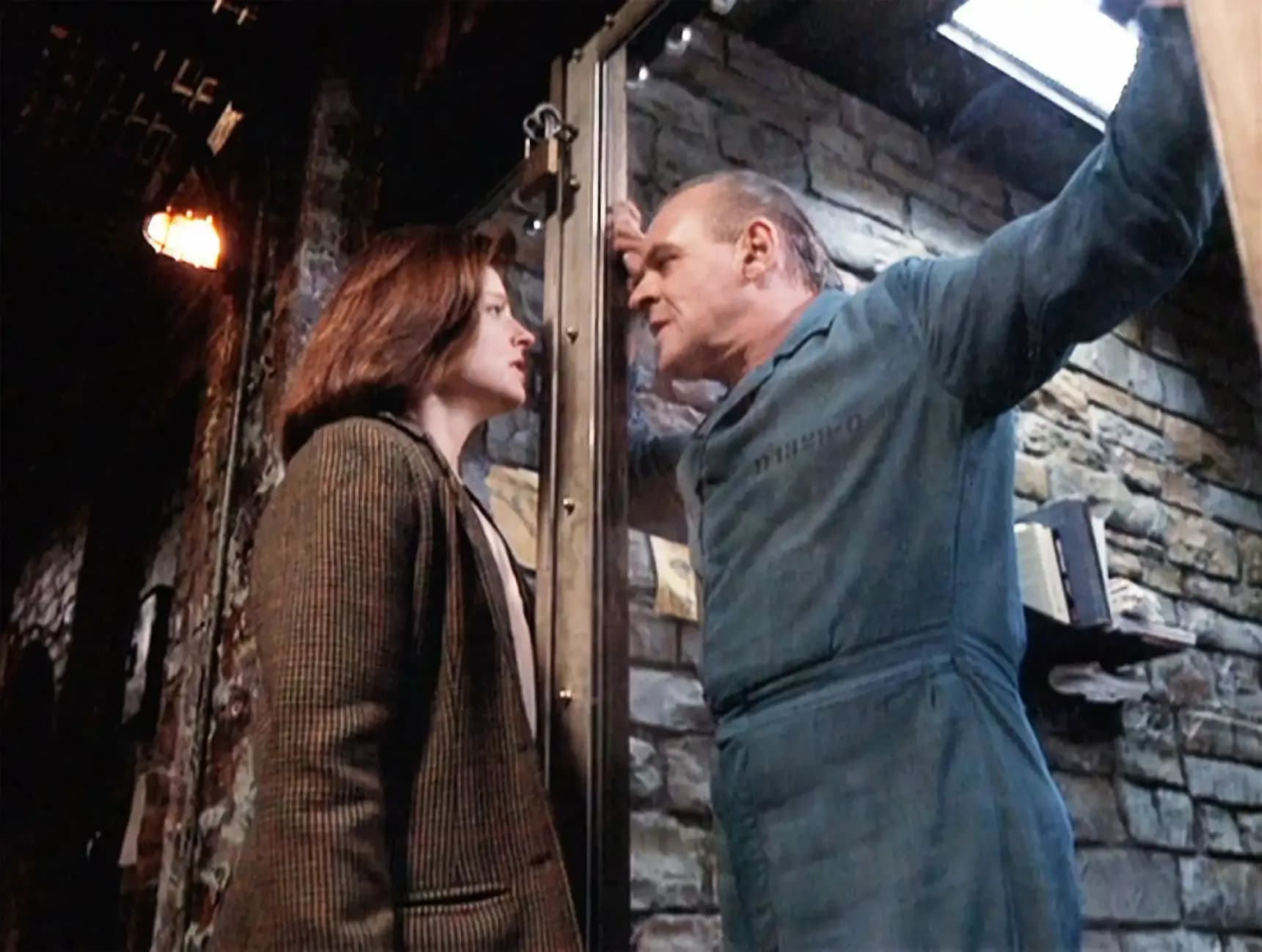Jodie Foster a Anthony Hopkins ve filmu Mlčení jehňátek