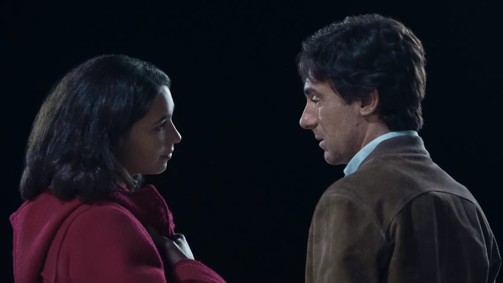 Matilda De Angelis a Elio Germano ve filmu Rose Island