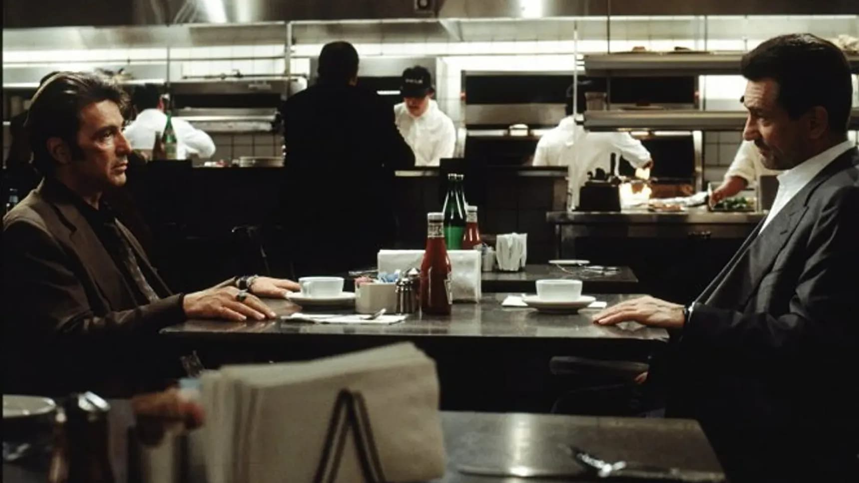 Al Pacino a Robert De Niro ve filmu Nelítostný souboj