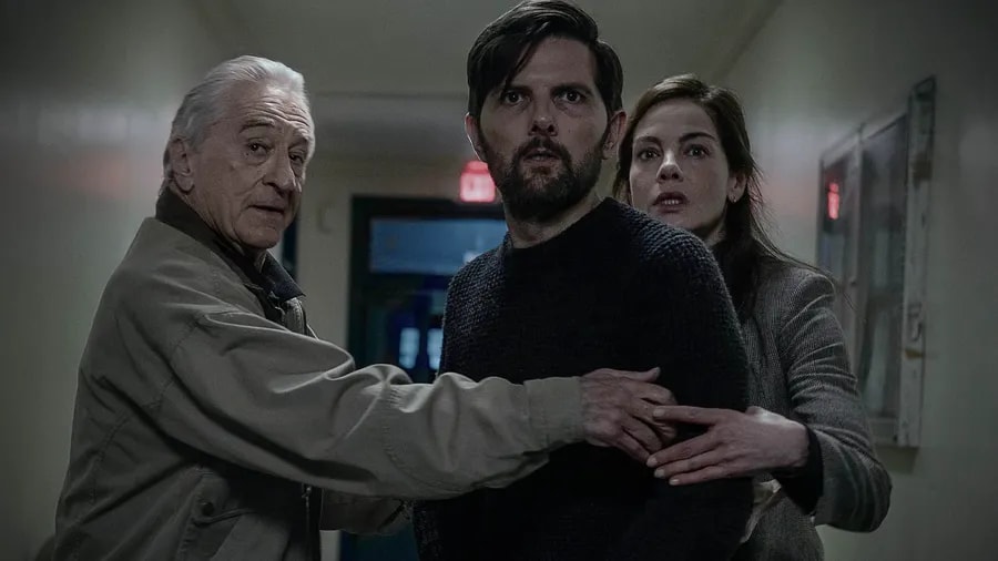 Robert De Niro, Adam Scott a Michelle Monaghan ve filmu Našeptávač