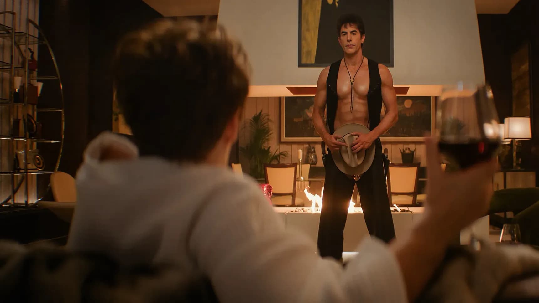 Sacha Baron Cohen ve filmu Dámy mají přednost