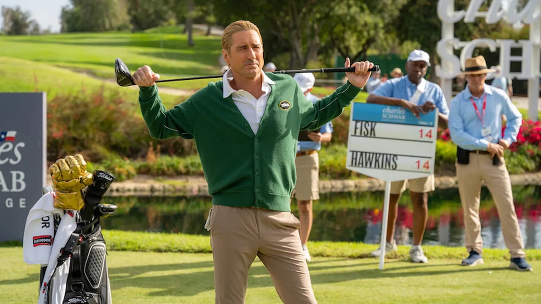 Luke Wilson jako rival Golden Fisk v seriálu Hawk