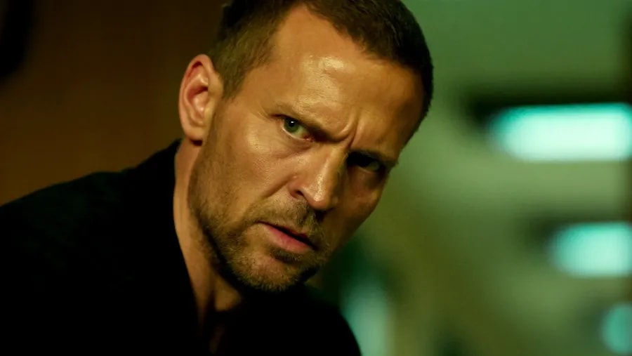 Tobias Santelmann jako Harry Hole v seriálu Jo Nesbø's Detective Hole